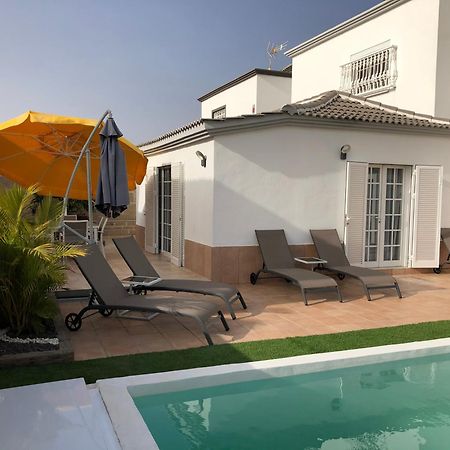 אדחה Villa Vanesa Luxury Private Villa With A Heated Pool, 4 Bedrooms And 4 Bathrooms מראה חיצוני תמונה