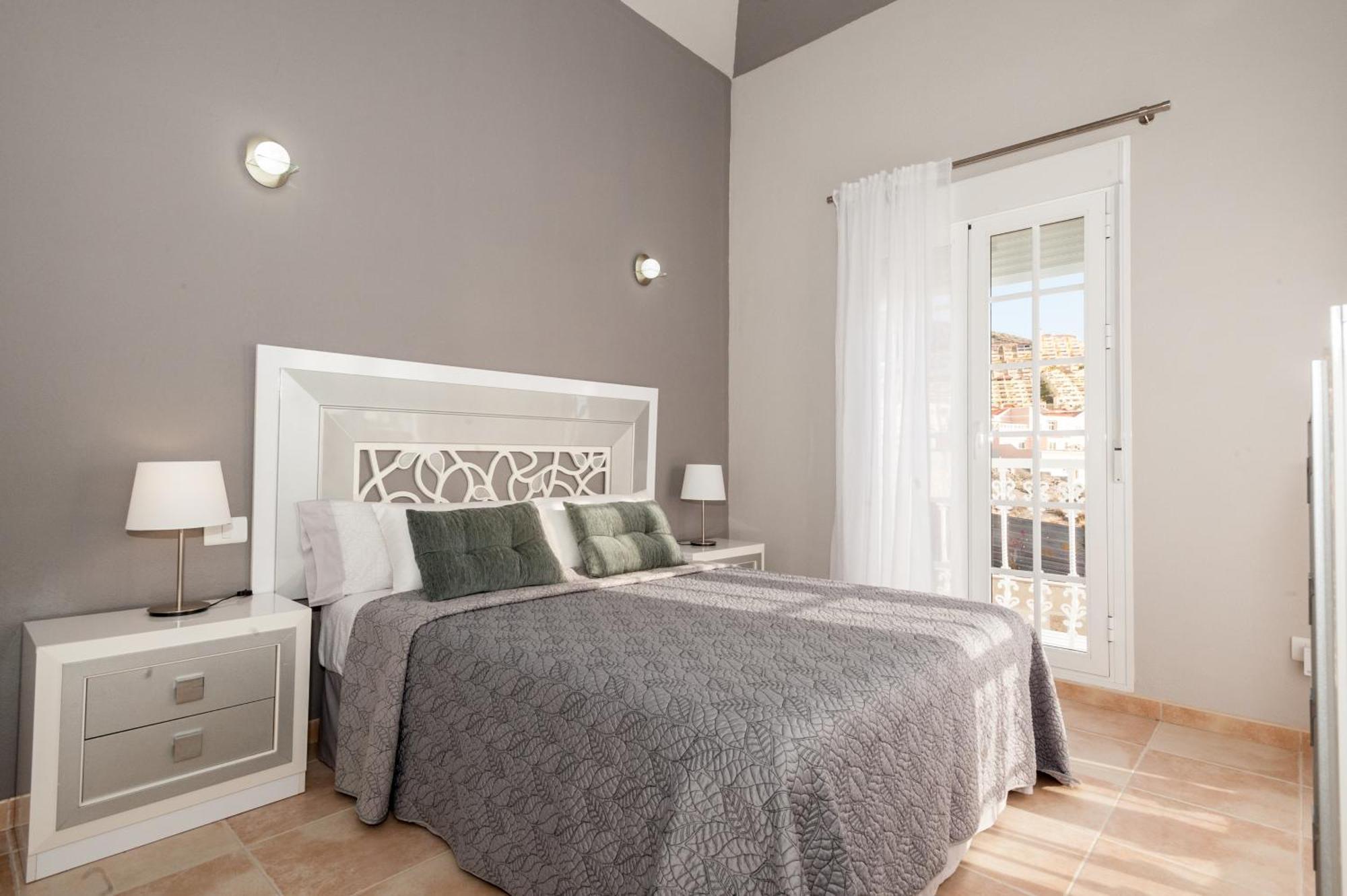 אדחה Villa Vanesa Luxury Private Villa With A Heated Pool, 4 Bedrooms And 4 Bathrooms מראה חיצוני תמונה