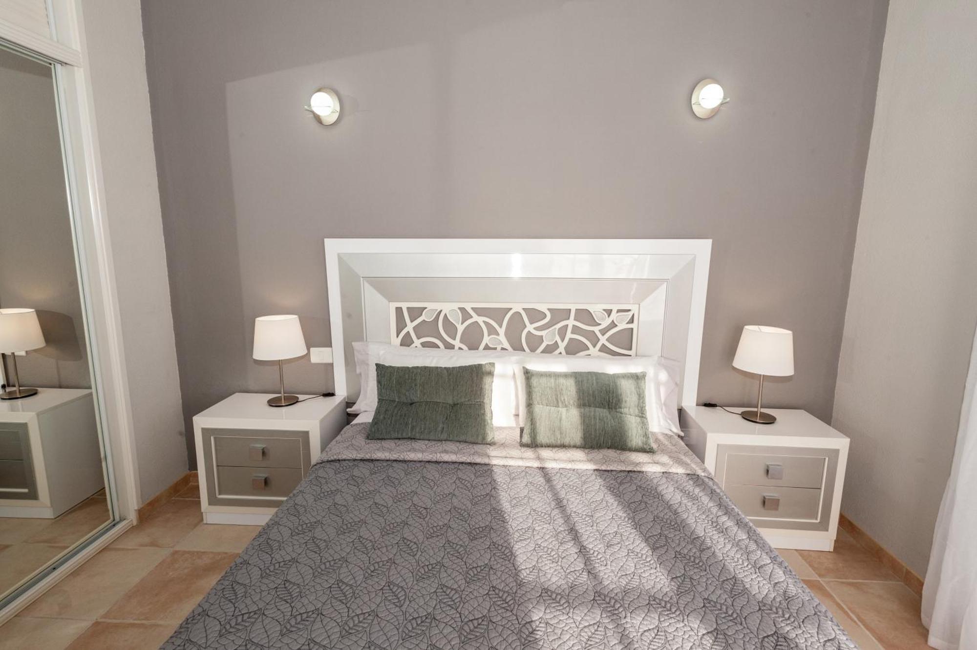 אדחה Villa Vanesa Luxury Private Villa With A Heated Pool, 4 Bedrooms And 4 Bathrooms מראה חיצוני תמונה
