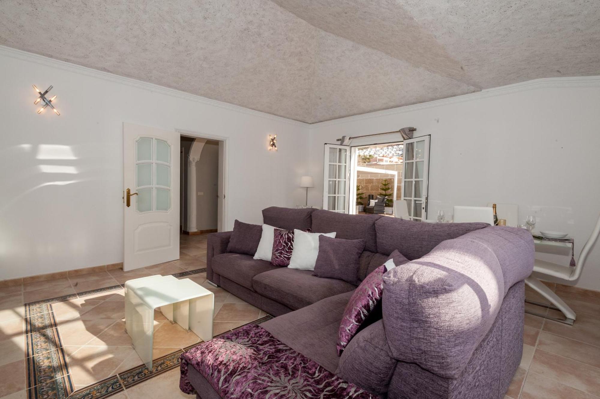 אדחה Villa Vanesa Luxury Private Villa With A Heated Pool, 4 Bedrooms And 4 Bathrooms מראה חיצוני תמונה