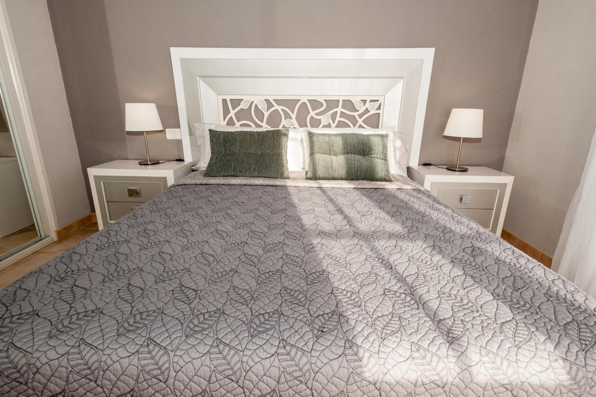 אדחה Villa Vanesa Luxury Private Villa With A Heated Pool, 4 Bedrooms And 4 Bathrooms מראה חיצוני תמונה