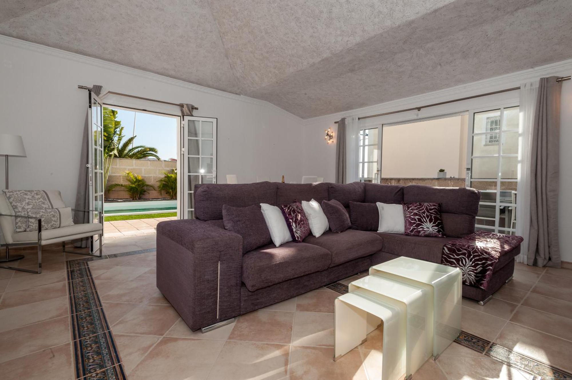 אדחה Villa Vanesa Luxury Private Villa With A Heated Pool, 4 Bedrooms And 4 Bathrooms מראה חיצוני תמונה