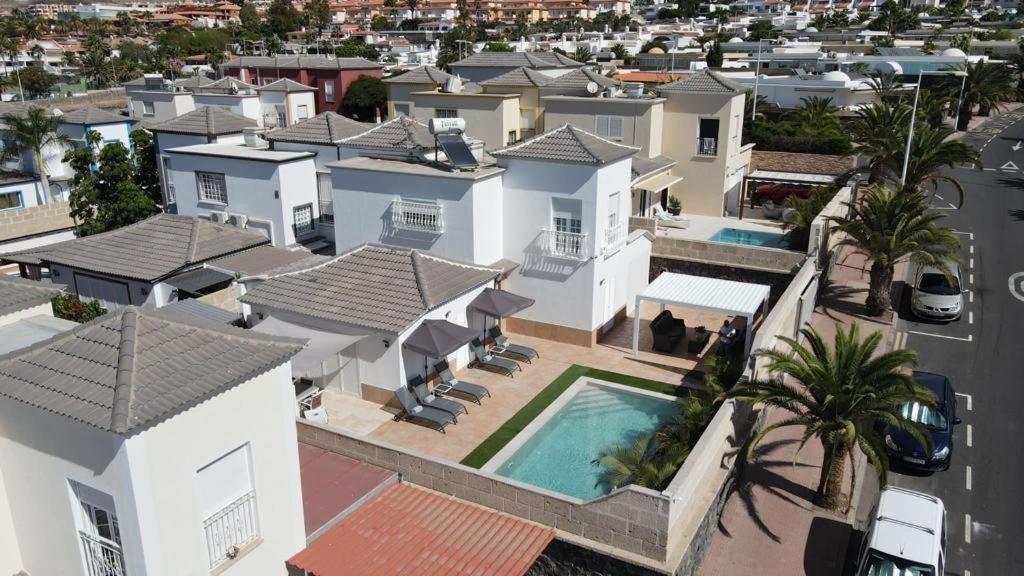 אדחה Villa Vanesa Luxury Private Villa With A Heated Pool, 4 Bedrooms And 4 Bathrooms מראה חיצוני תמונה