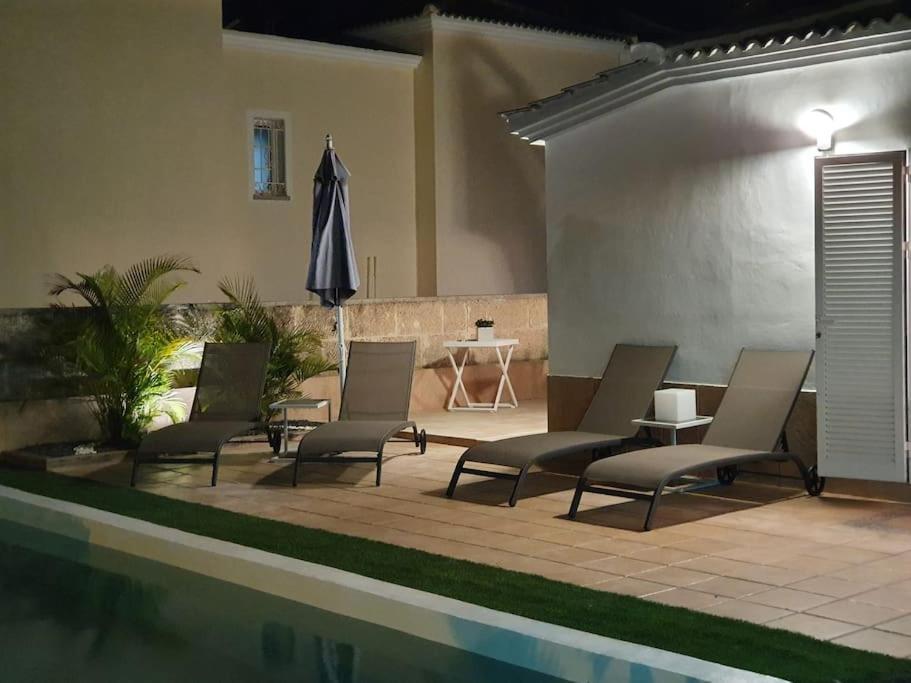 אדחה Villa Vanesa Luxury Private Villa With A Heated Pool, 4 Bedrooms And 4 Bathrooms מראה חיצוני תמונה