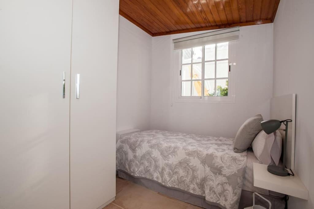 אדחה Villa Vanesa Luxury Private Villa With A Heated Pool, 4 Bedrooms And 4 Bathrooms מראה חיצוני תמונה