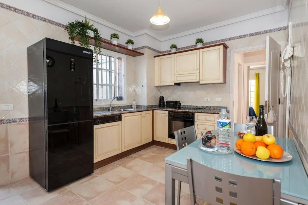 אדחה Villa Vanesa Luxury Private Villa With A Heated Pool, 4 Bedrooms And 4 Bathrooms מראה חיצוני תמונה
